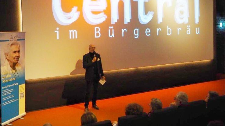 Begrüßung durch Harald Meyer-Porzky, Vorstandsvorsitzender der Ruth-Pfau-Stiftung und Stellvertretender Geschäftsführer der DAHW