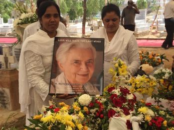 Abschied der Schwestern